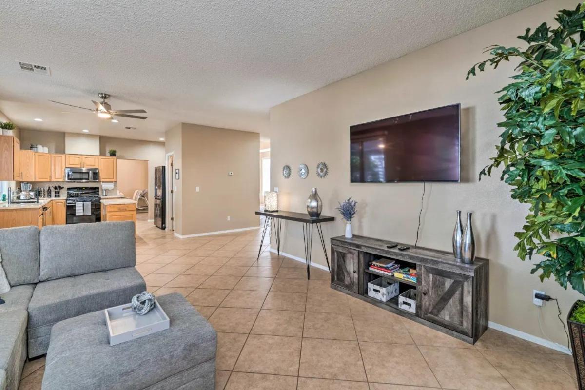 Vila A Beautiful House With Hot Tub, Grill & Games! Las Vegas Exteriér fotografie