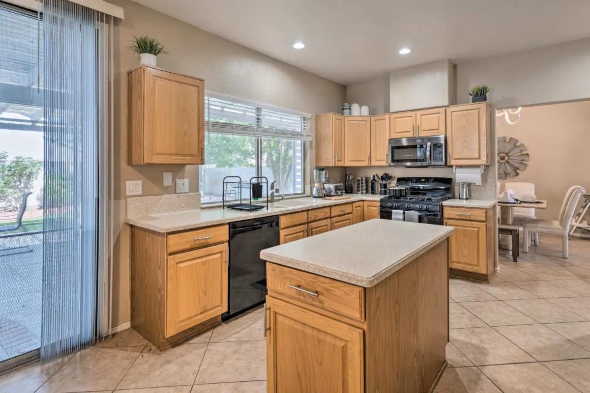 Vila A Beautiful House With Hot Tub, Grill & Games! Las Vegas Exteriér fotografie